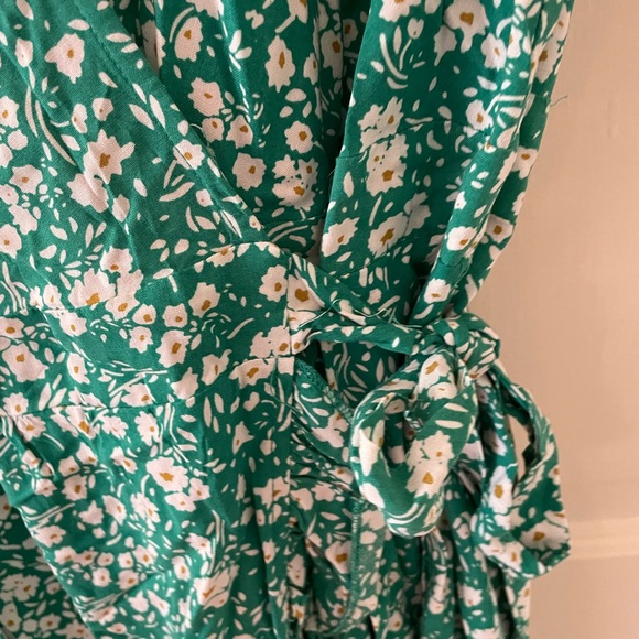 Zessica NWT Floral Wrap Dress - Picture 3 of 7